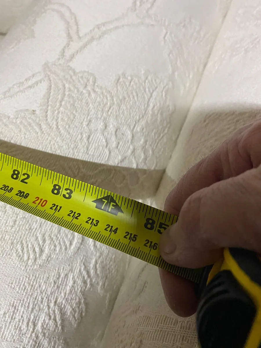 Beautiful 3 seater couches matching pair - Image 4