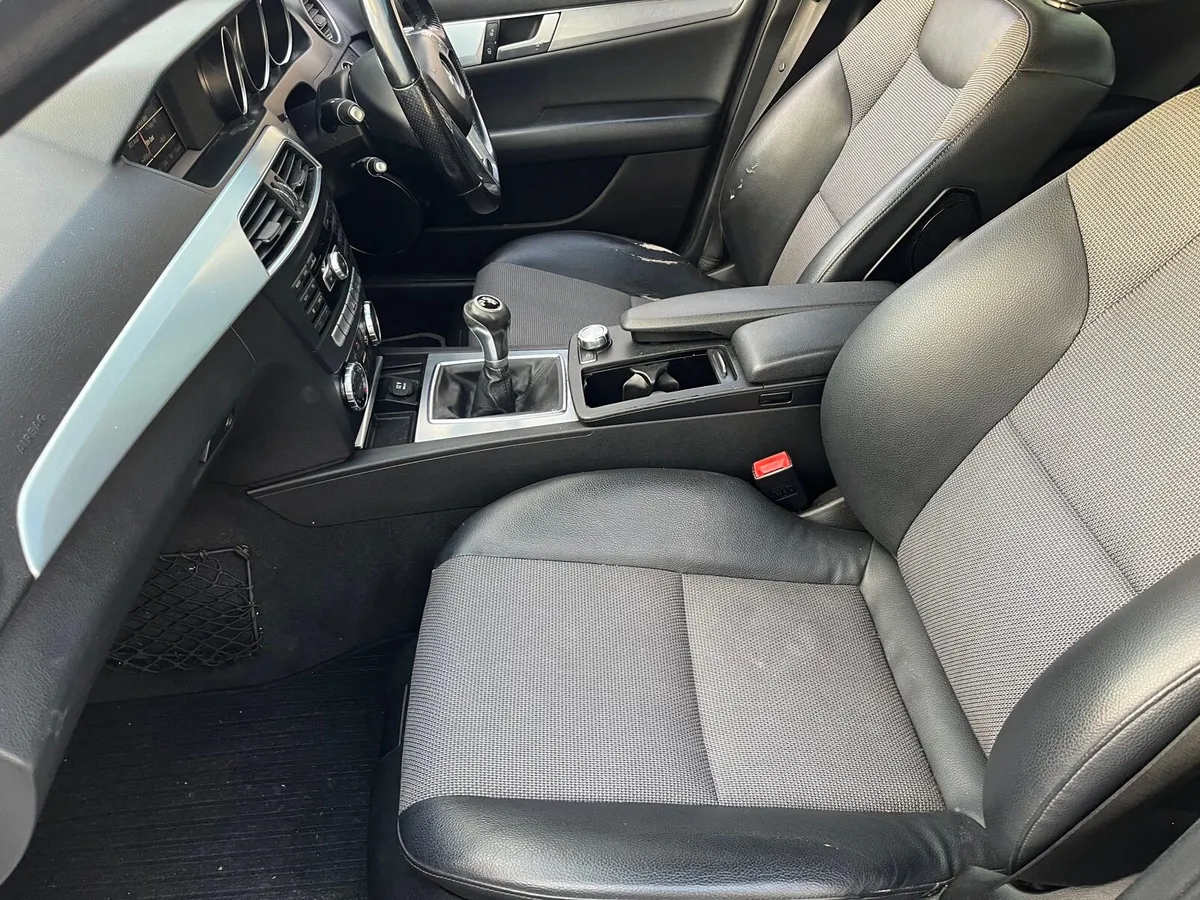 Merc c 220 amg - Image 4