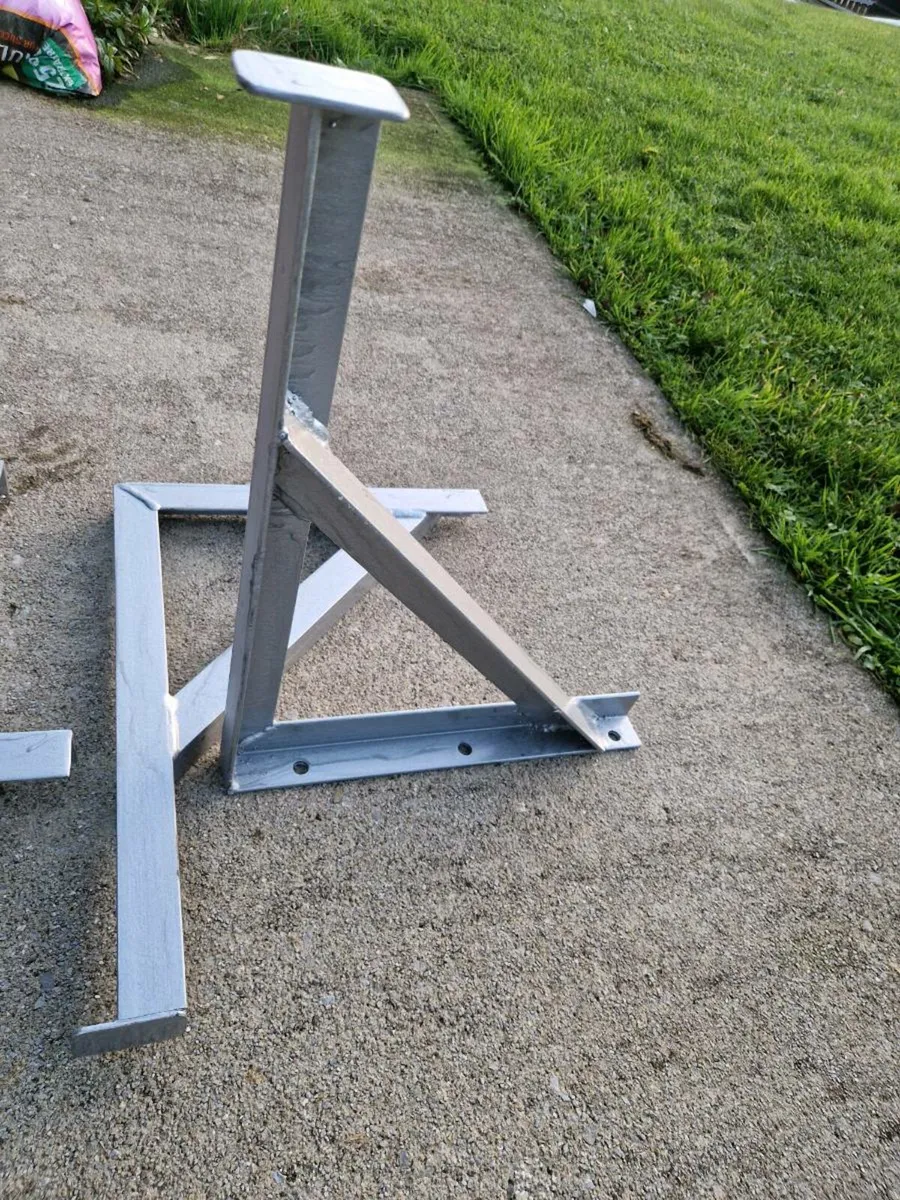 Heavy duty shelf brackets - Image 2