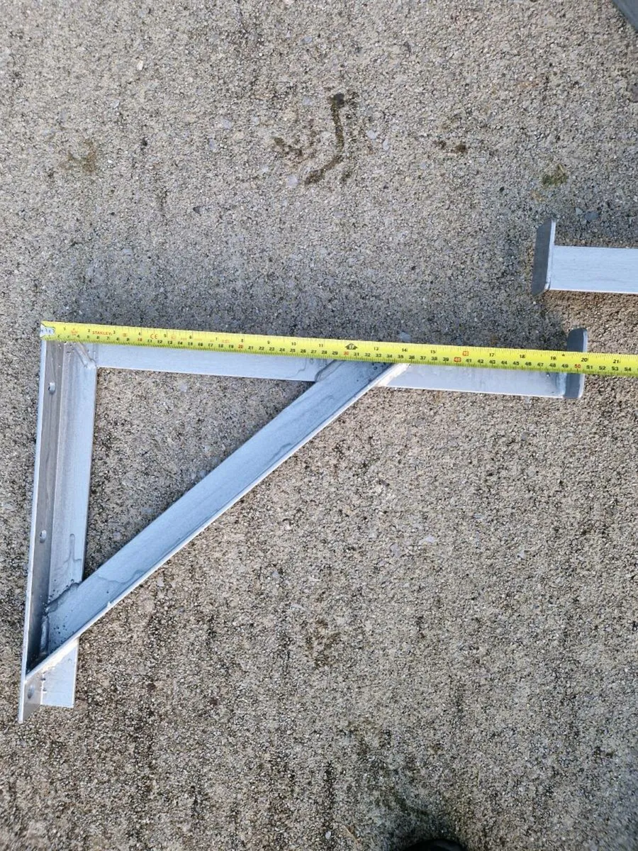 Heavy duty shelf brackets - Image 4