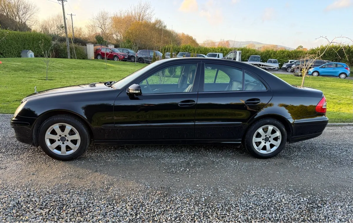 Mercedes E200 Low Mile - Image 3