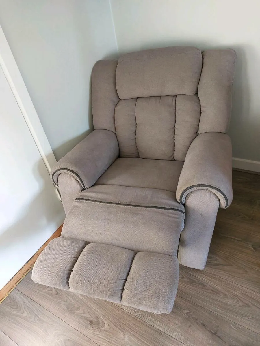 Armchair & Mirror - Image 4