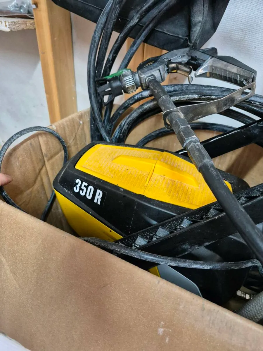 Two wagner airless paint sprayers - Image 3