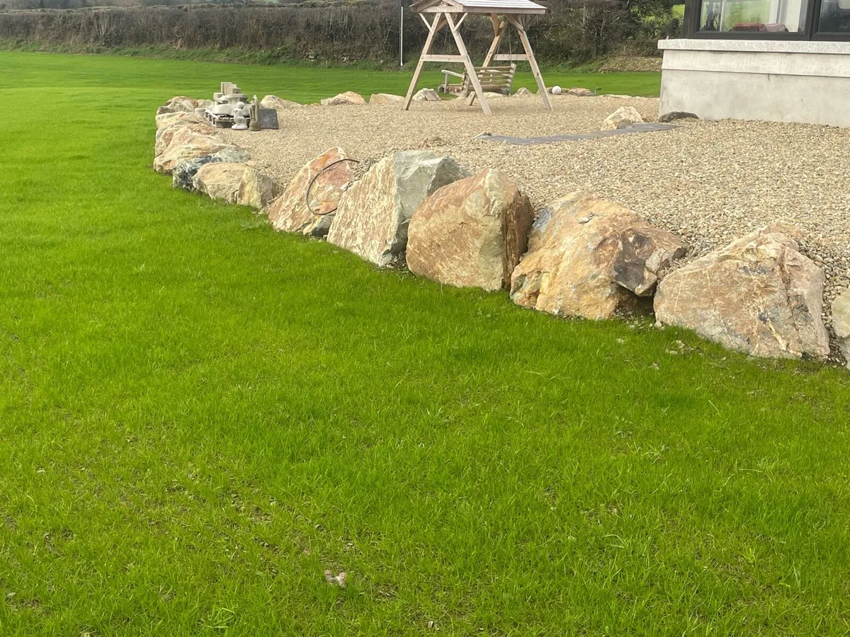 Landscaping &hedge cutting - Image 2