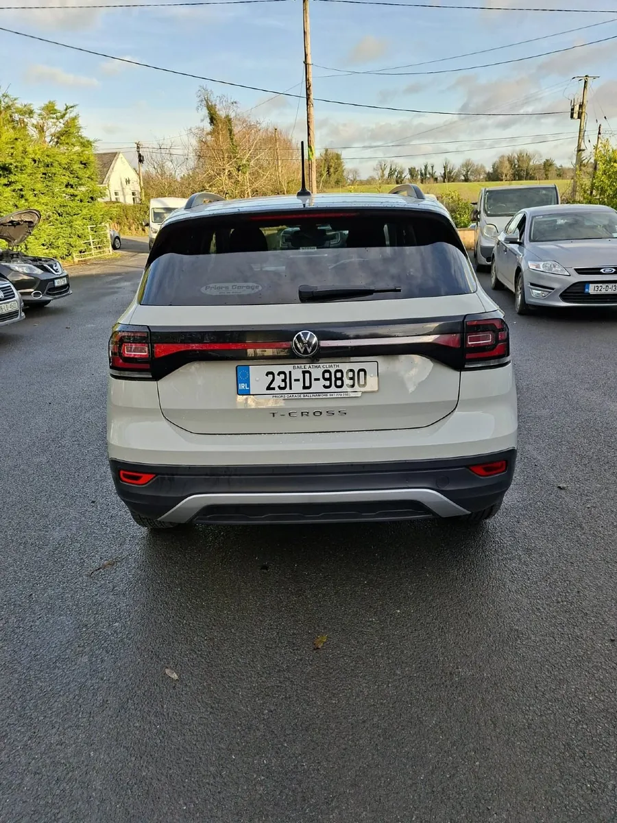 Volkswagen T-Cross 2023 - Image 4