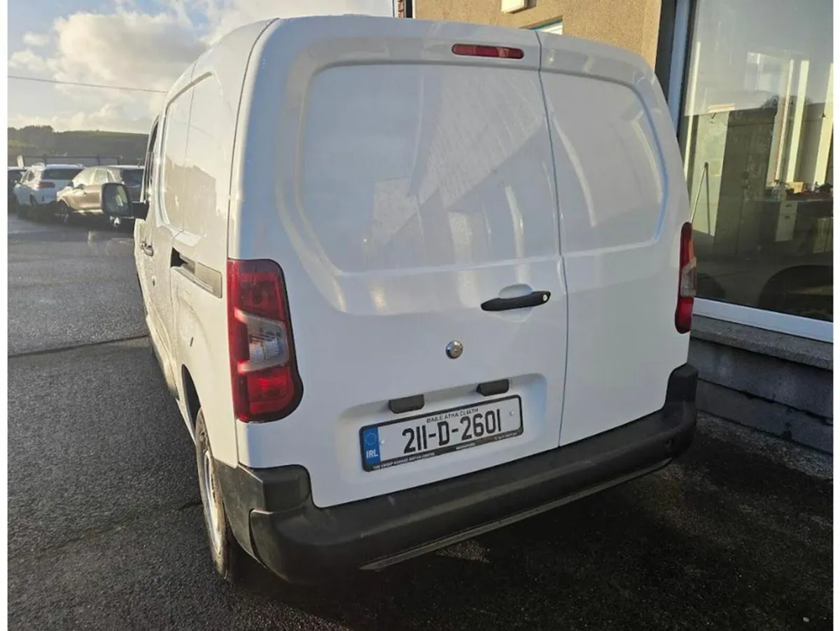 Peugeot Partner 1.5 BLUE HDI 75 PANELL PANELLED 6. - Image 4
