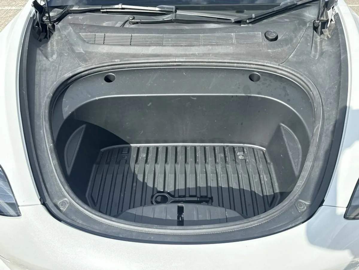 Tesla Model 3 Long Range All-Wheel Drive - Image 4