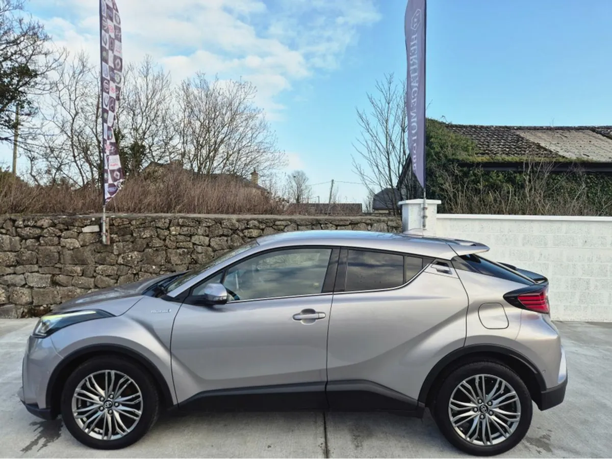 Toyota C-HR 1.8 HYBRID SOL 4DR AUTO - Image 2