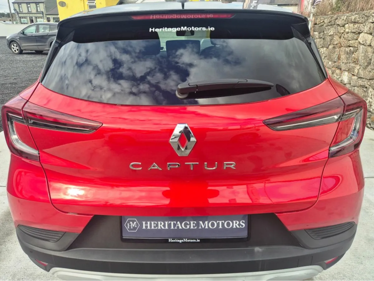 Renault Captur LIMITED EDITION NAEB TCE 90 5DR - Image 3
