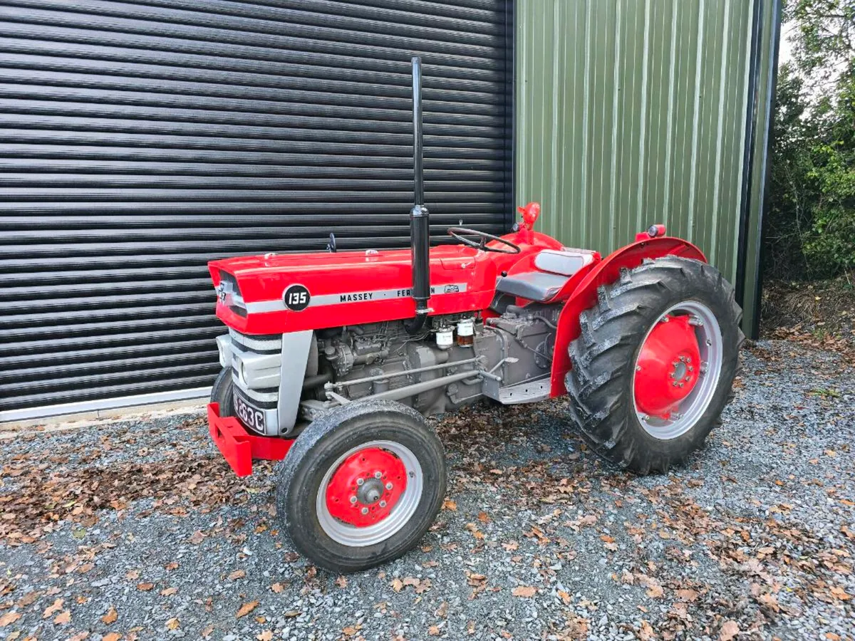 1965 massey ferguson 135 vintage tractor - Image 2