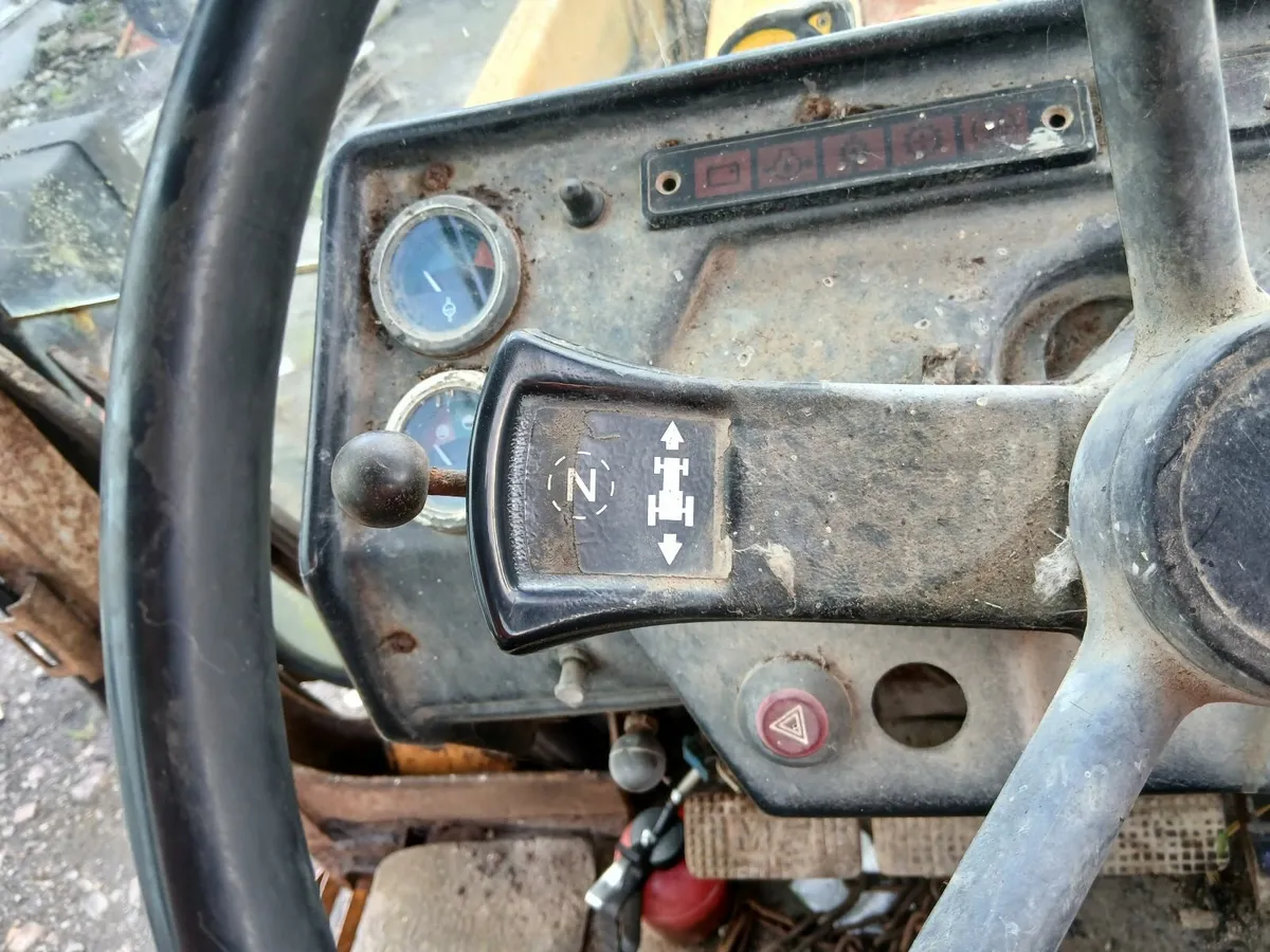 MF 50H  digger - Image 4