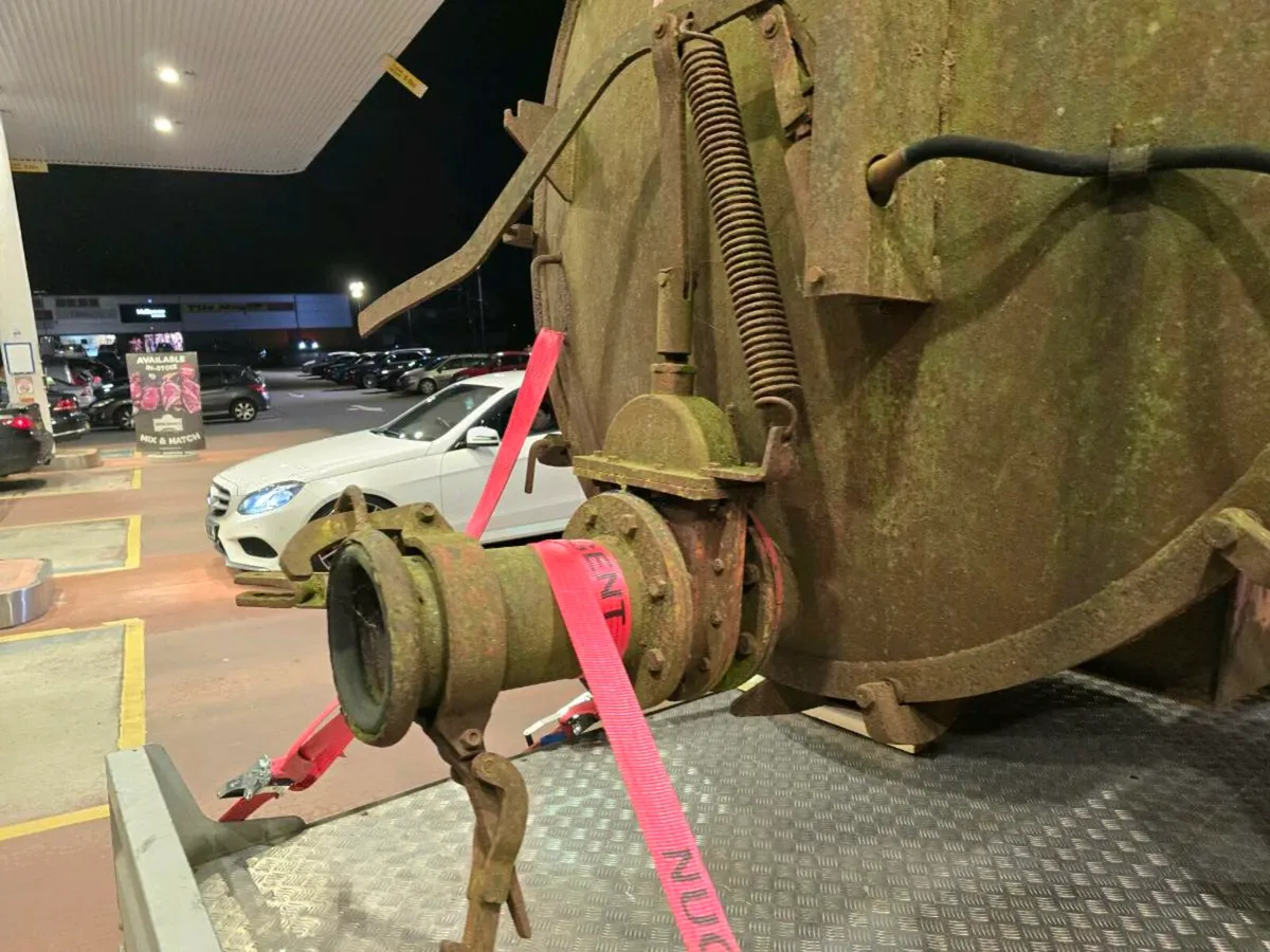 Vintage massey ferguson slurry tanker - Image 4