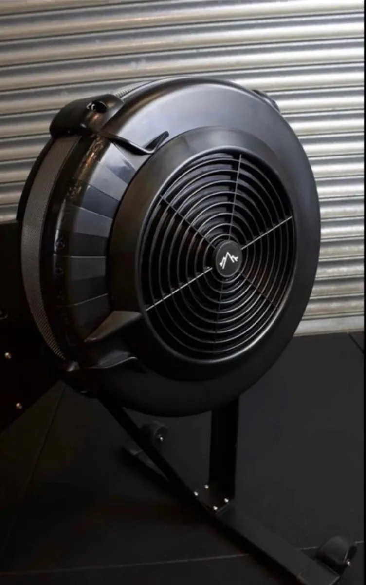 Air Rowing machine (new) - Image 4