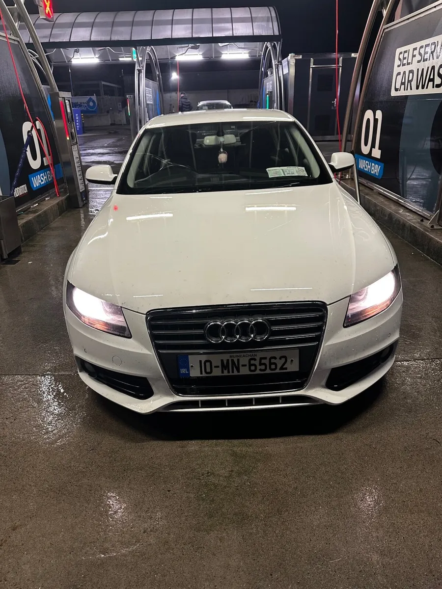 Audi A4 2010 - Image 1