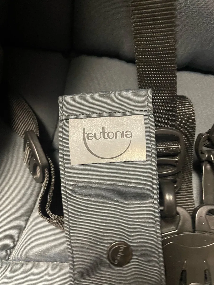 Teutonic Spirit S3 3 Wheel Pram - Image 3