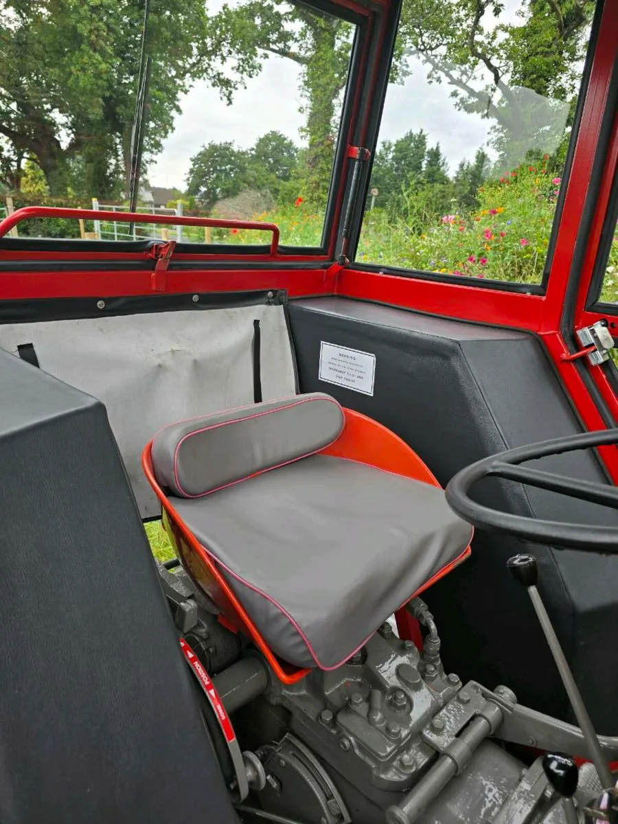 1970 Massey ferguson 135 vintage  Tractor with cab - Image 3