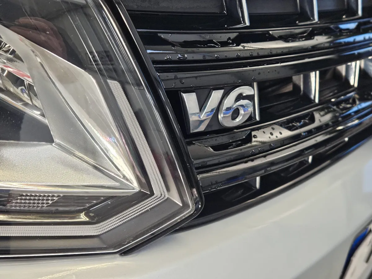 19 VOLKSWAGEN AMAROK 3.0 LITRE V6 - Image 2