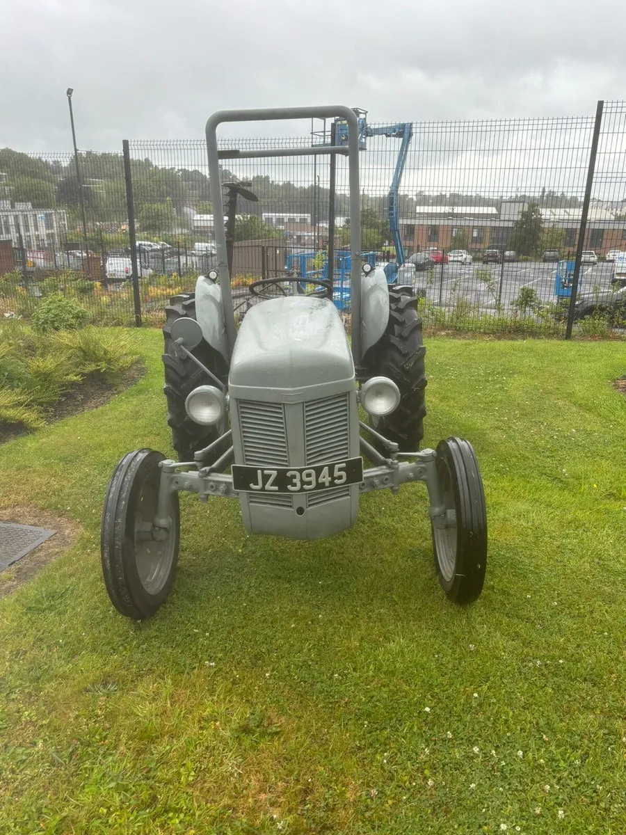1950 grey fergie vintage tractor cutting bar - Image 4