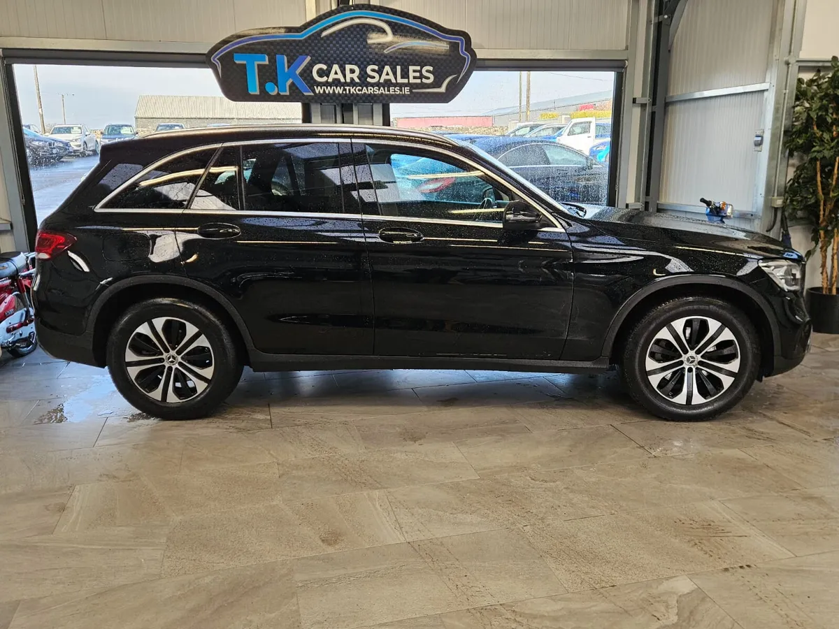 21 MERCEDES BENZ GLC 200 d - Image 2