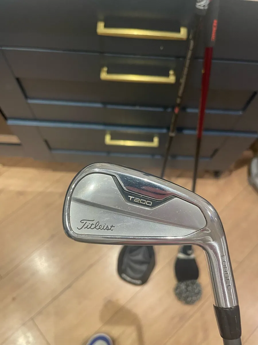 Titleist T200 driving iron - Image 1