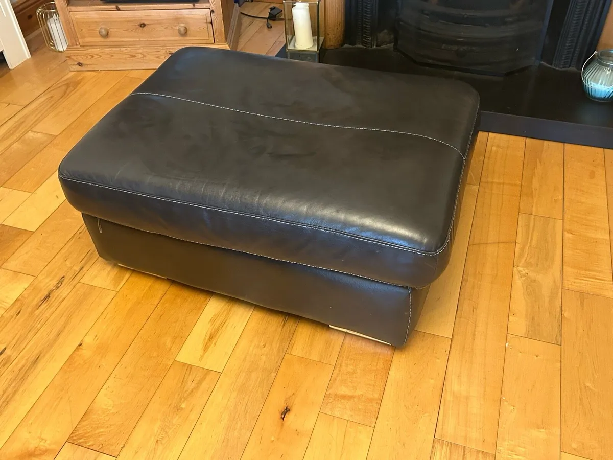 Suite of Furniture - Image 3