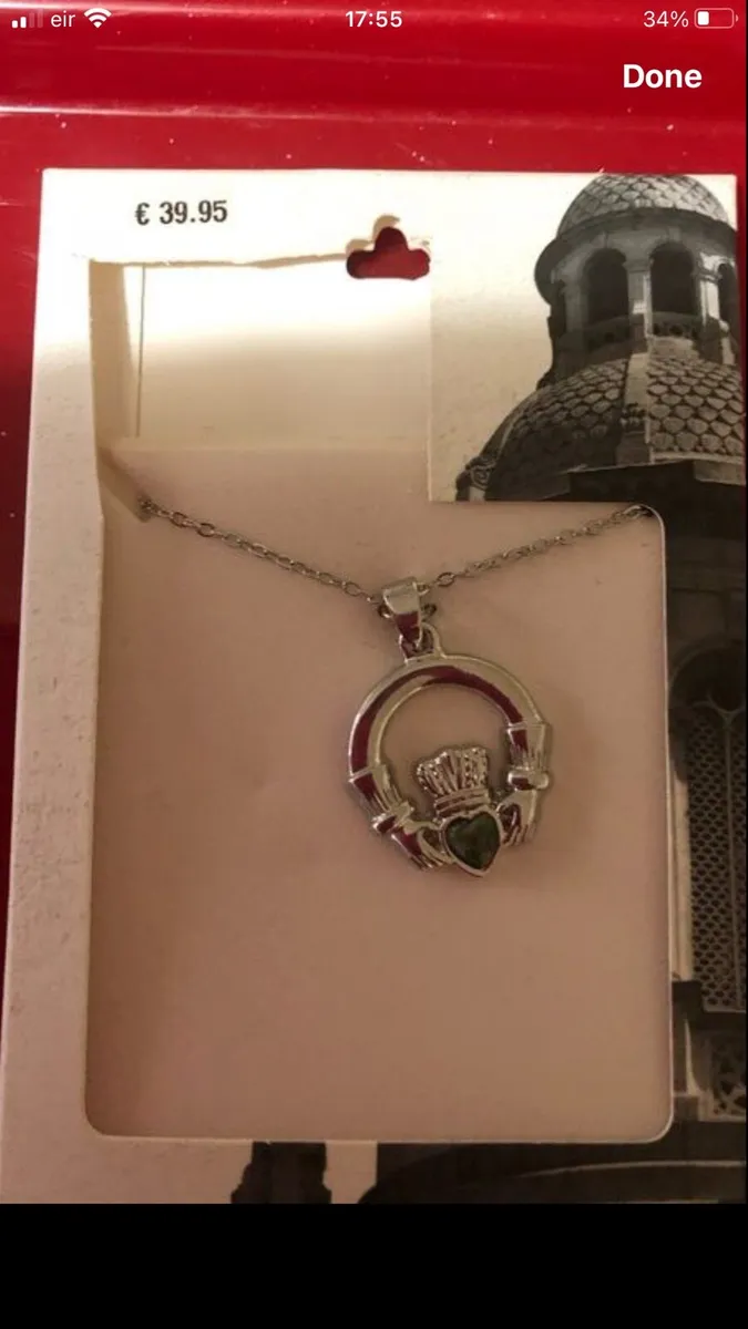 Ladies sliver claddagh necklace €25 - Image 3
