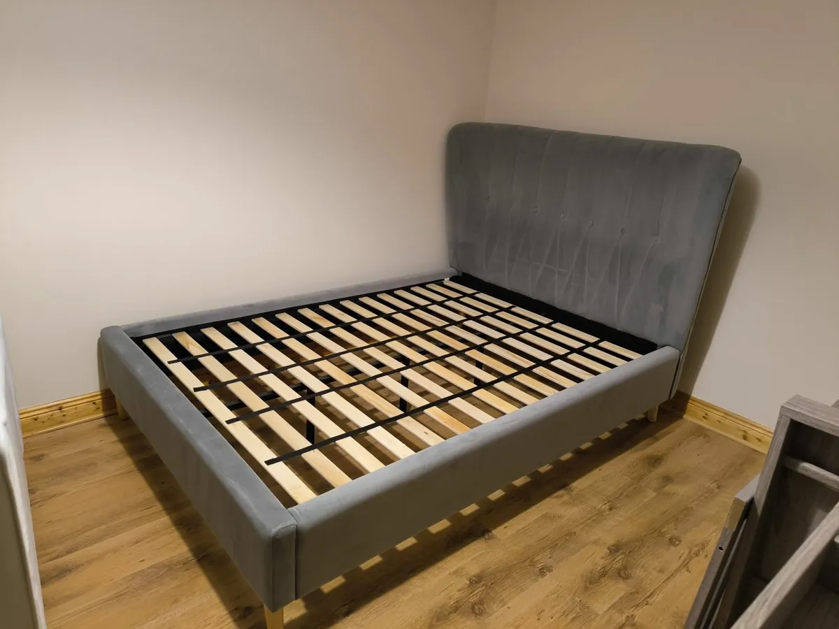 Silver velvet double frame bed - Image 2