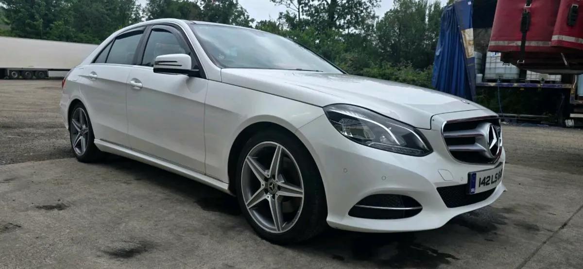 MERCEDES E300 ( SWAP for van ) - Image 1