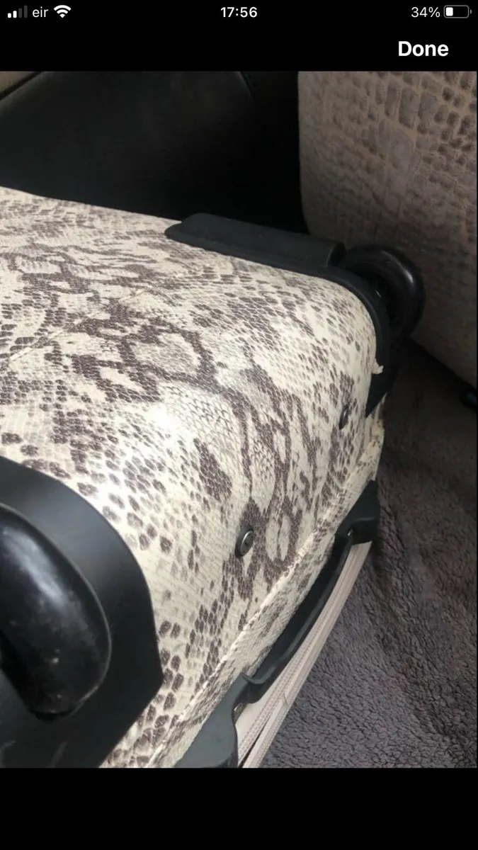 New small suitcase €25 - Image 3