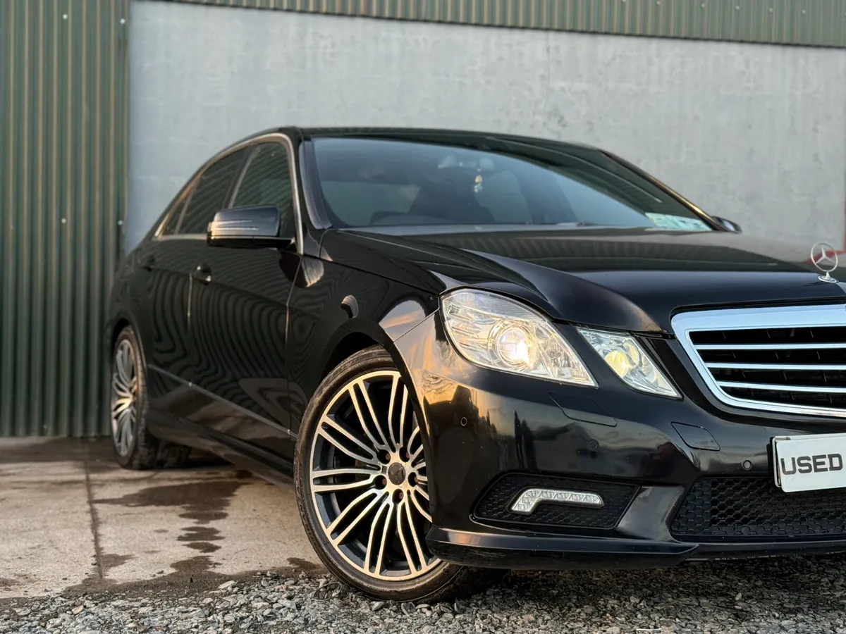 Mercedes-Benz E-Class 2010 E350 AMG - Image 3