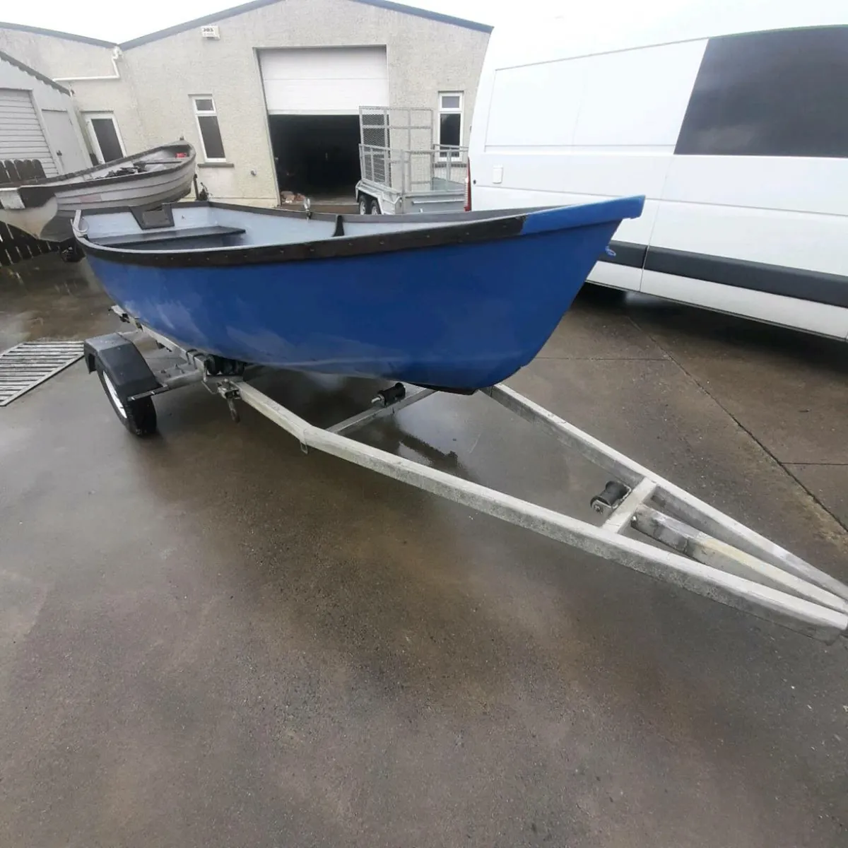 13ft fiberglass boat - Image 1