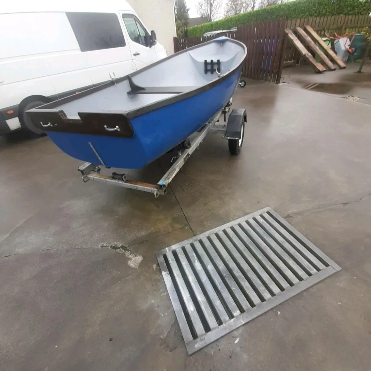 13ft fiberglass boat - Image 2