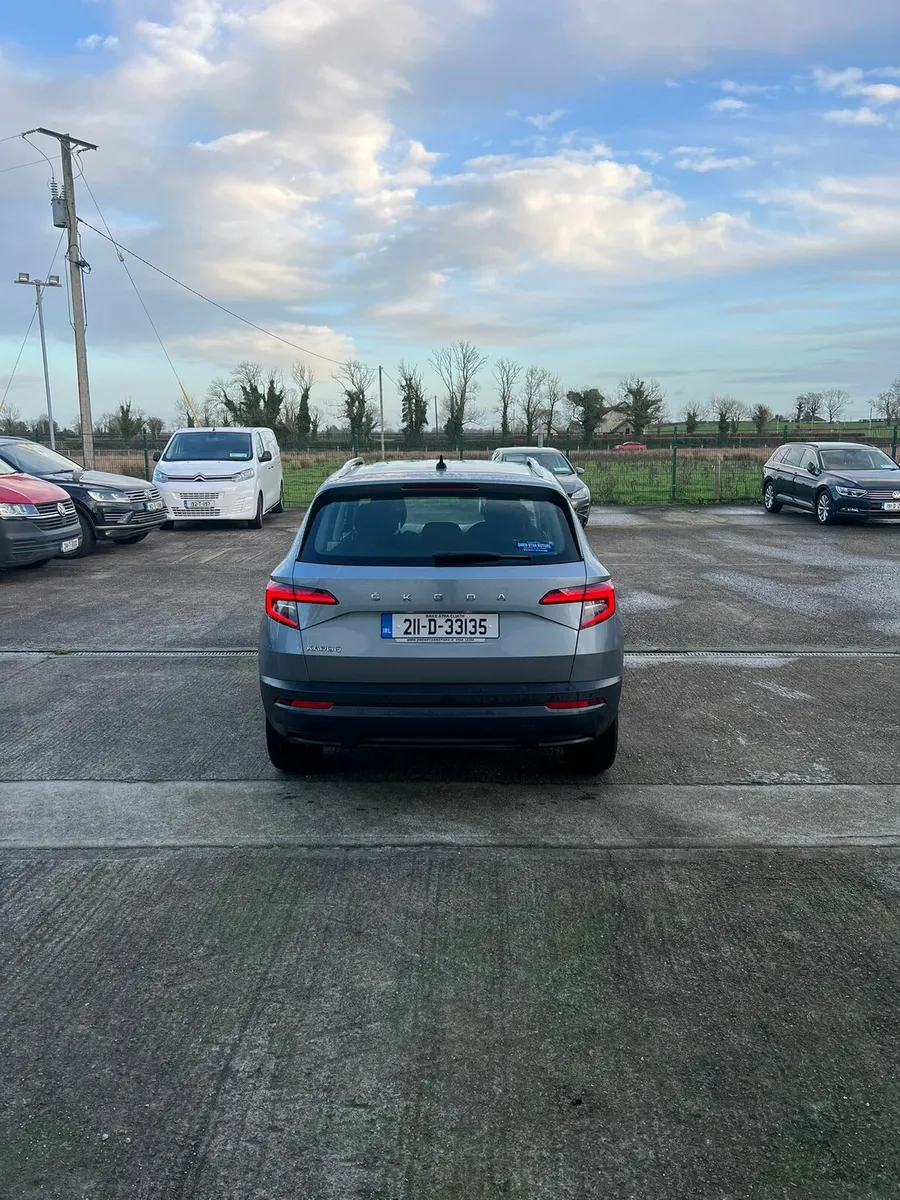 SKODA KAROQ 2021 AMBITION AMBIENTE 2.0TDI 150 BHP - Image 4