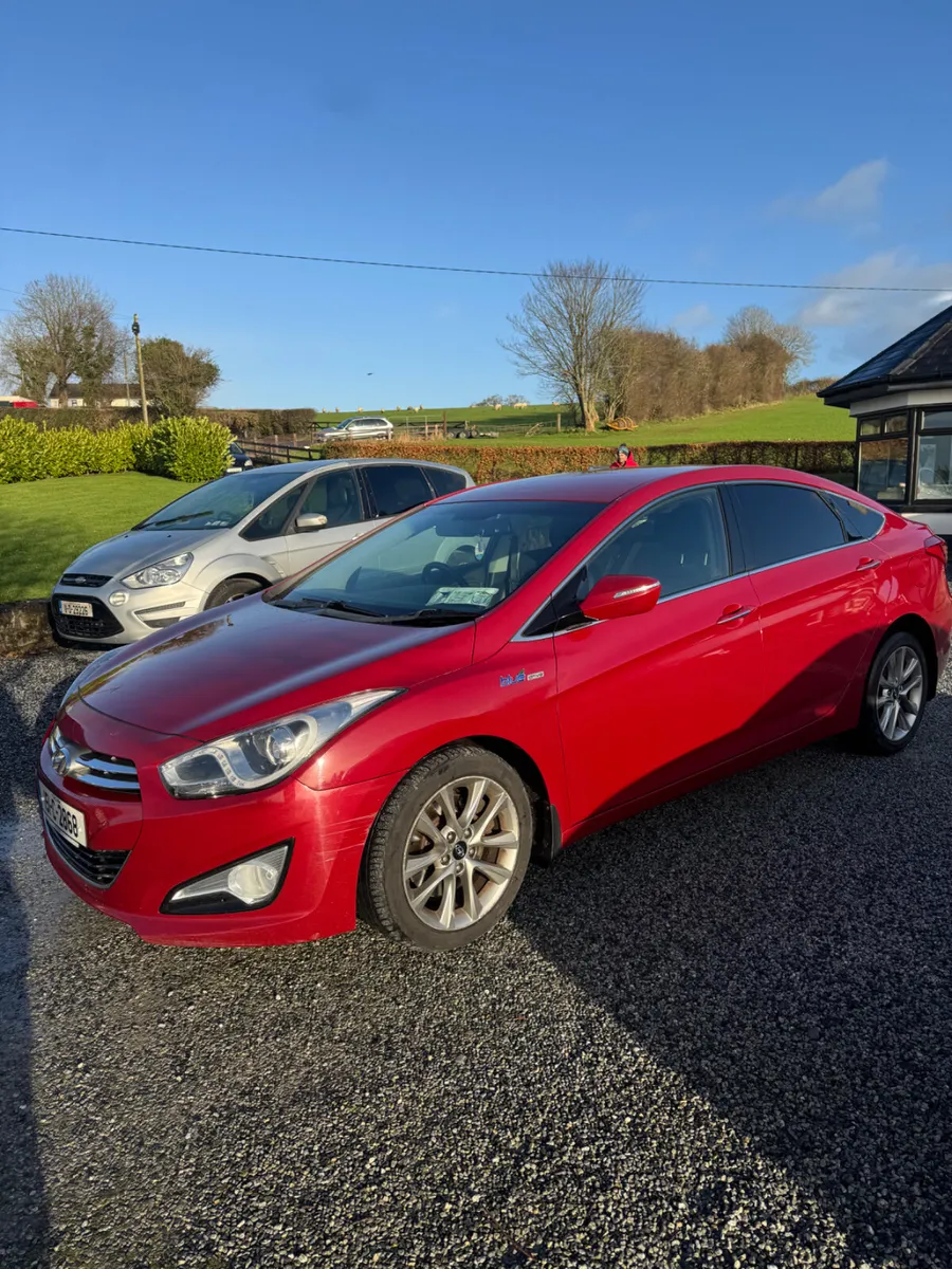 Hyundai i40 2015 diesel - Image 1