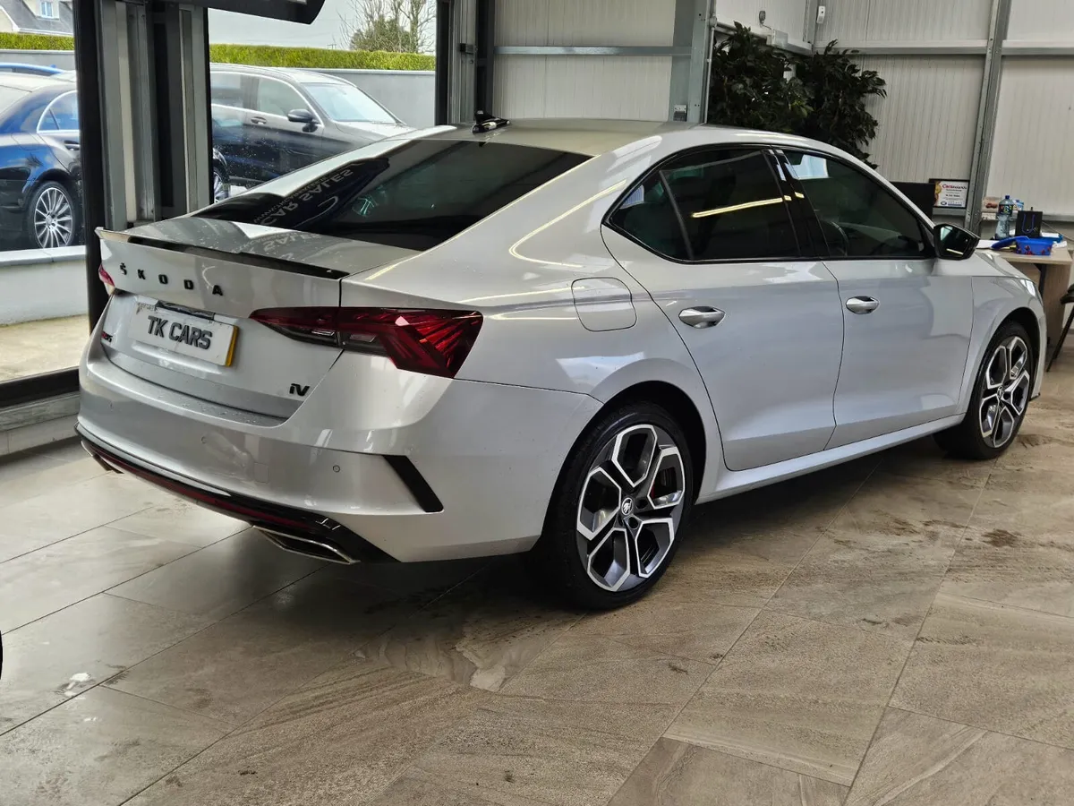 22 SKODA OCTAVIA VRS 1.4 PETROL HYBRID - Image 2