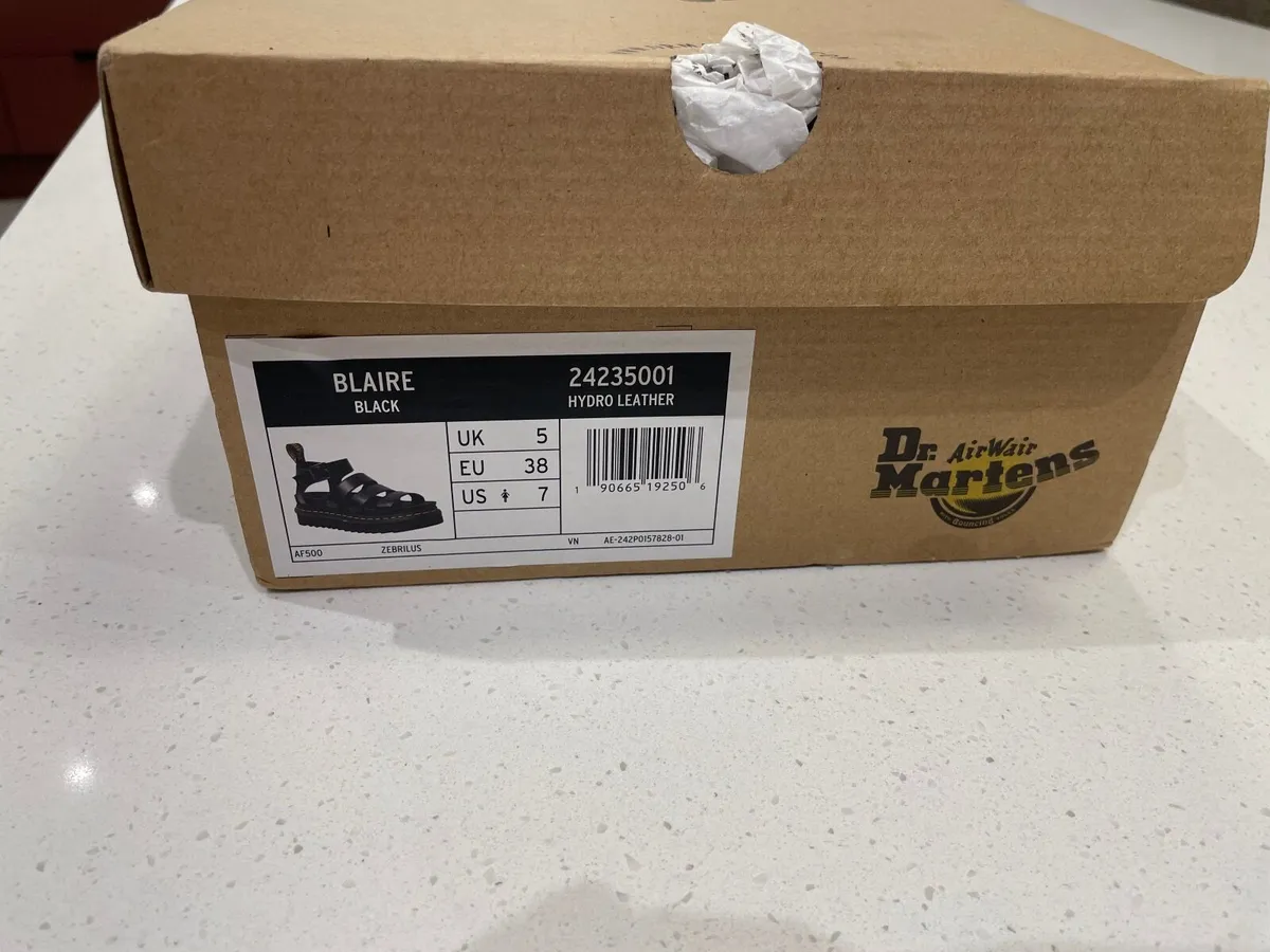 Dr Martin Blair Sandals, never worn, size 5 - Image 4