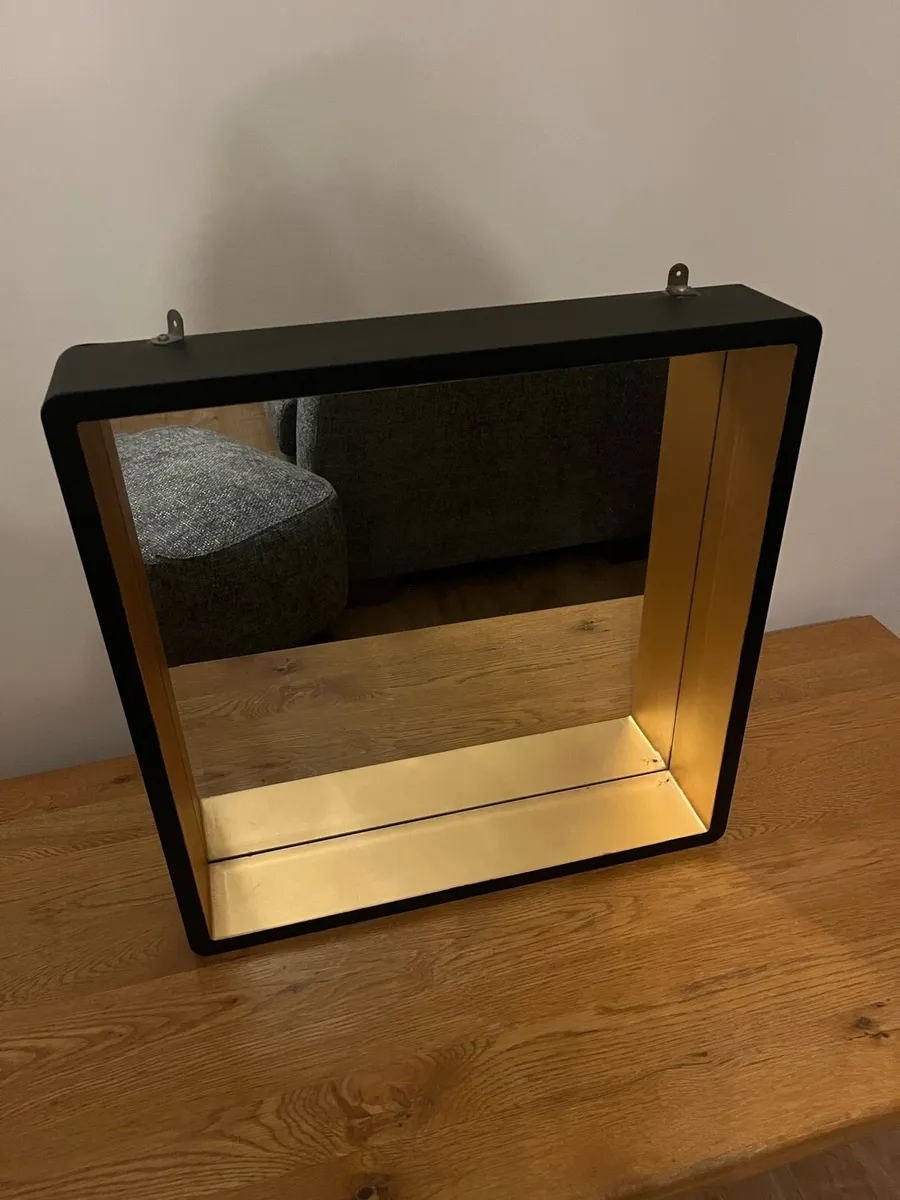 Black mirrors - Image 2