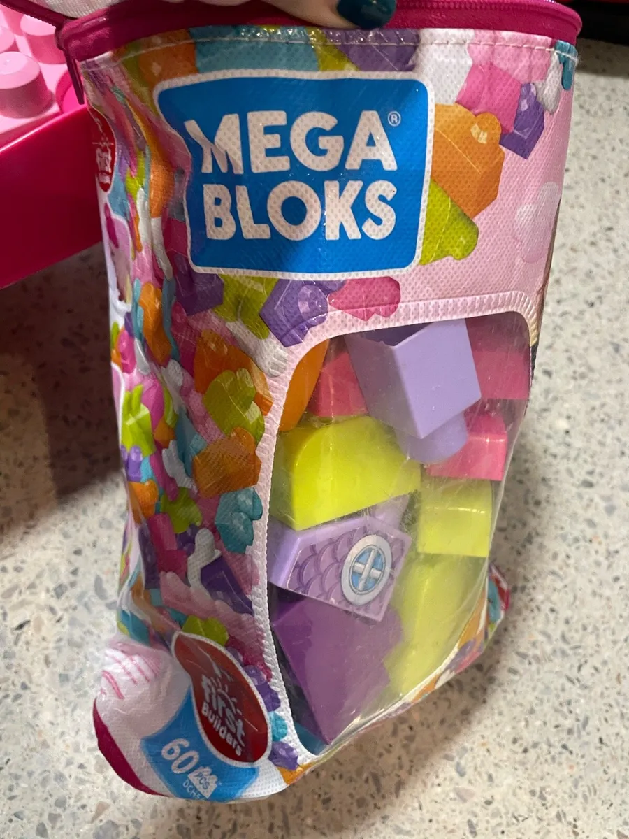 Mega Bloc Set - Image 1