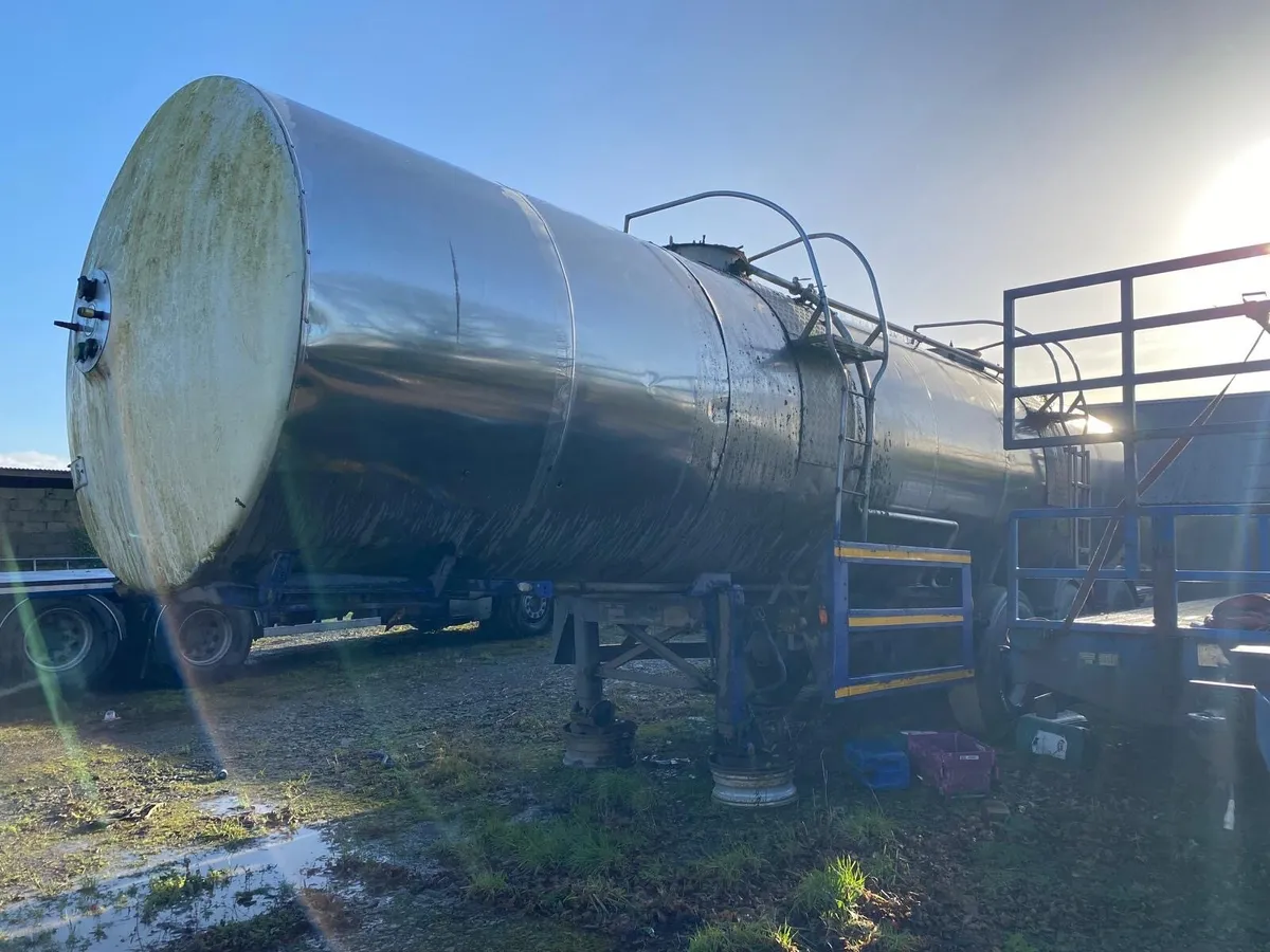 2 slurry tankers - Image 3