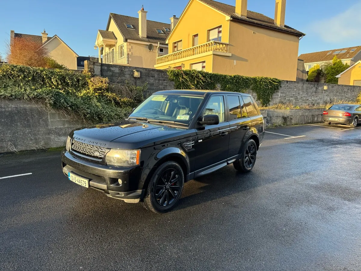 Range Rover Sport 3.0 SDV6 HSE Black Edition - Image 3