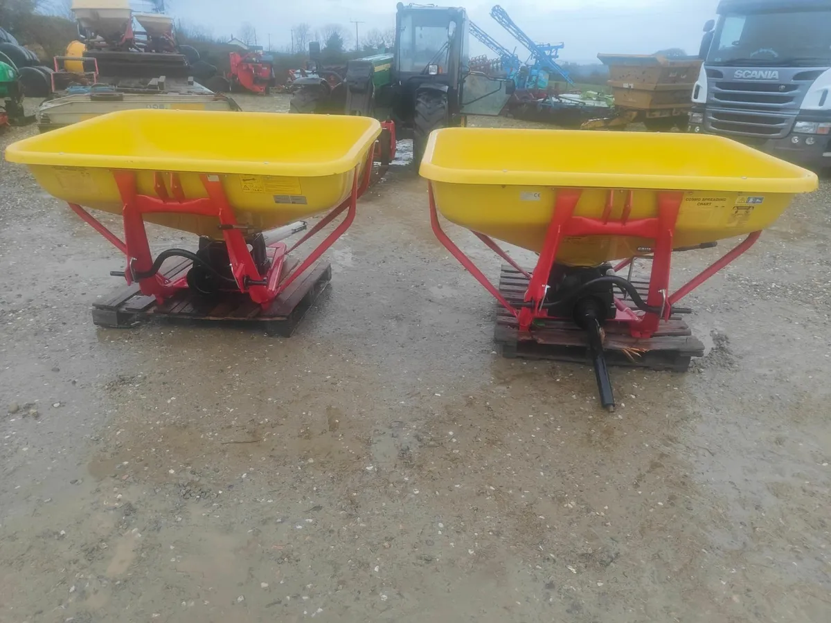Cosmo fertilizer spreader - Image 3