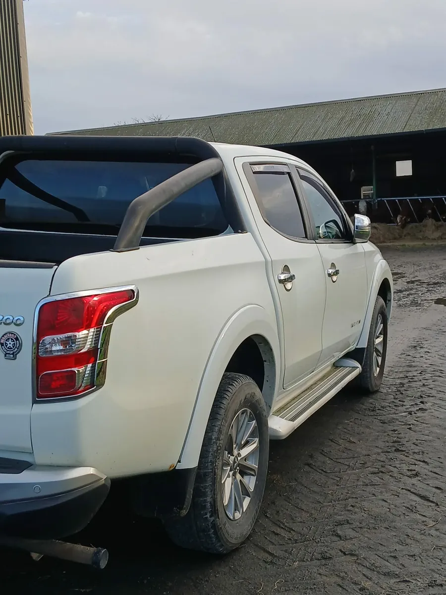 2017 Mitsubishi L200 Barbarian Top spec Low Kms - Image 3