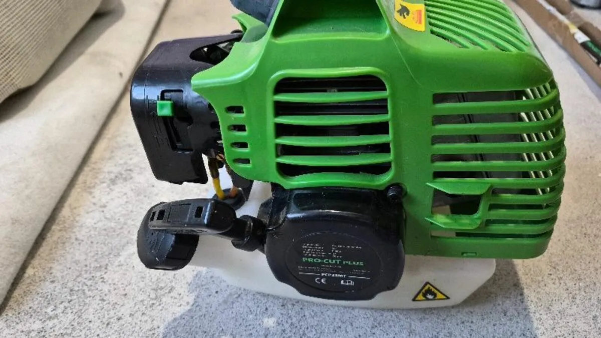 Brush cutter, Strimmer 4 in 1 - Image 3