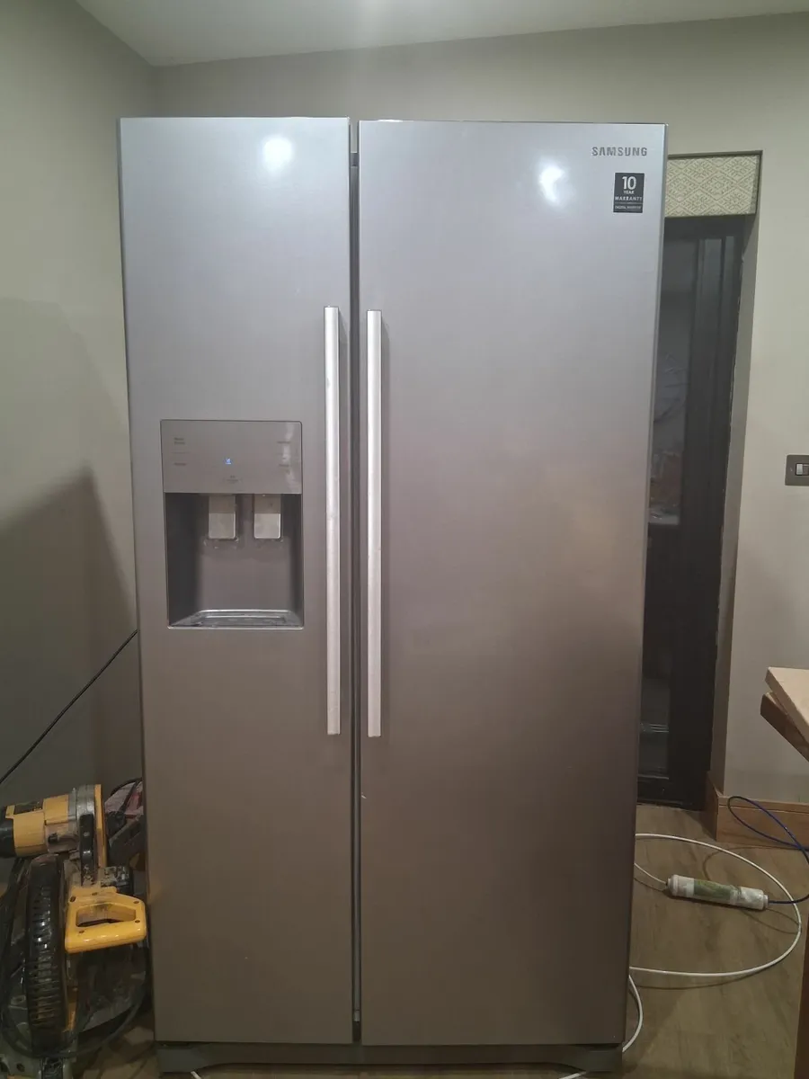 American fridge freezer - Image 1
