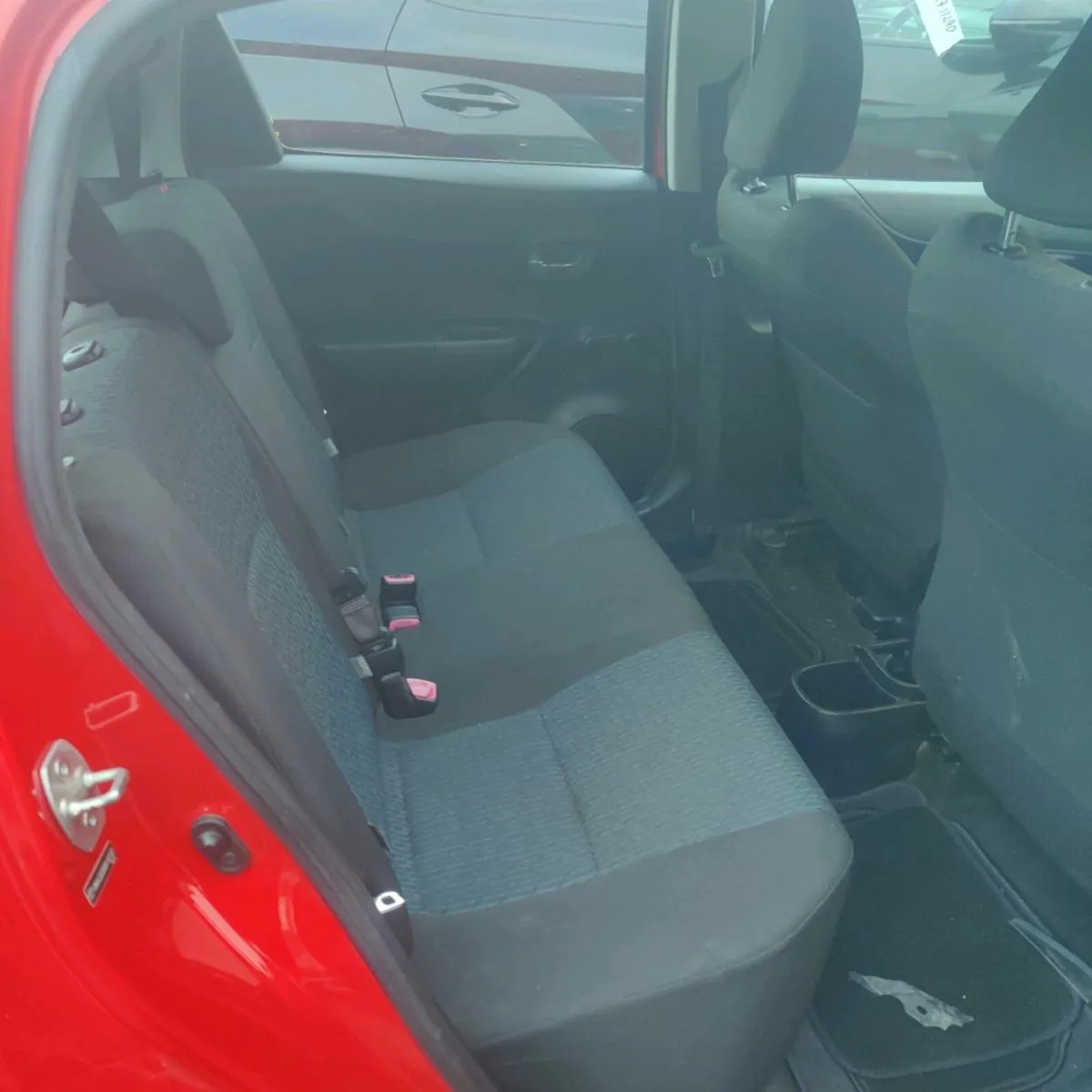 Toyota Yaris 2012 - Image 3