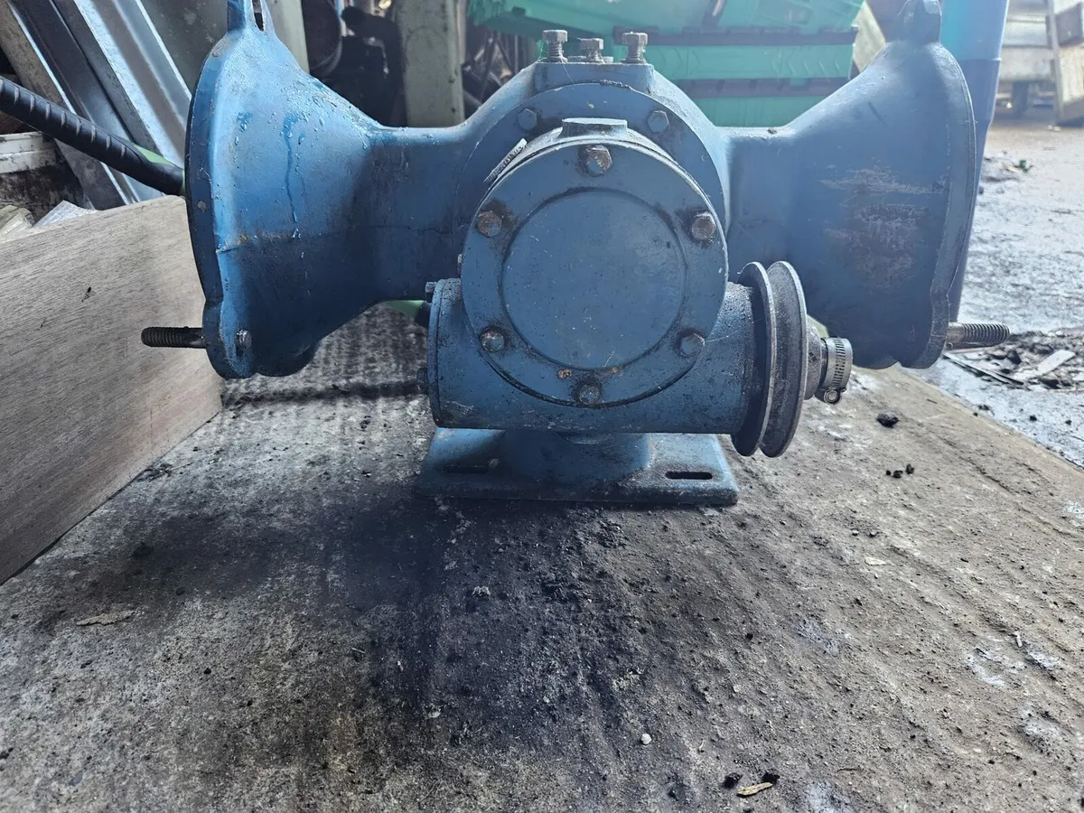 Flynn diaphragm milk pump - Image 2