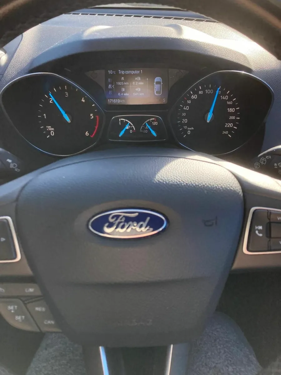 Ford KUGA  2017 Titanium 1.5 Tdci 120PS - Image 2