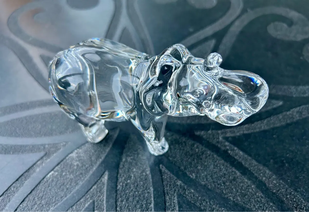 Baccarat crystal elephant - Image 1