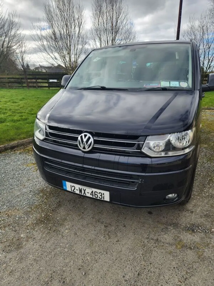 2012 Volkswagen Caravelle - Image 1