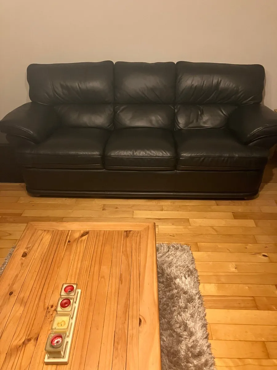 Suite of furniture - Image 4